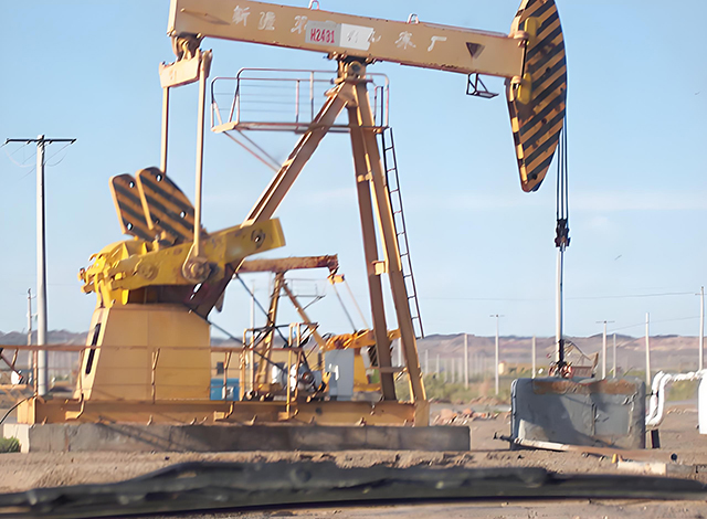 تطبيق سلسلة D71 في آلة ضخ حقل الزيت Kowtow Machine